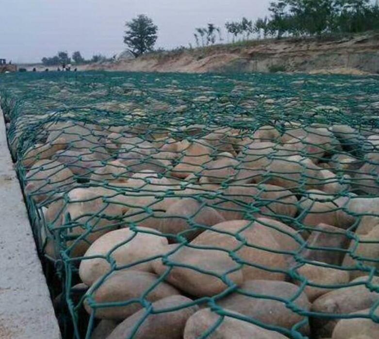 镀高尔凡覆塑雷诺护垫的应用效果